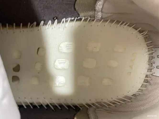 Yeezy V2 350 Adidas Boost GW2871 Mono Mist 0703